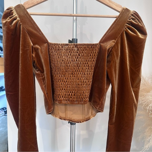 ASTR The Label Ashbury Velvet Corset Long Sleeve Small Gold Top - Picture 8 of 9